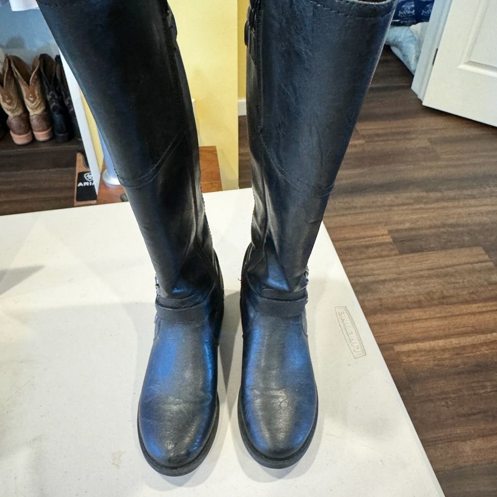 WOMEN'S BOOTS